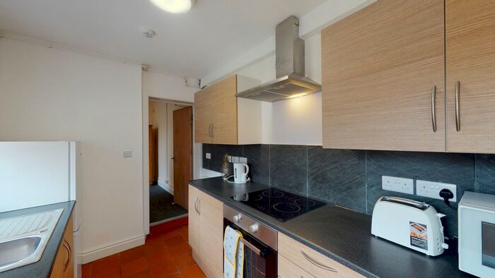1 Bedroom Flat To Rent In Zulla Road, Nottingham, NG3