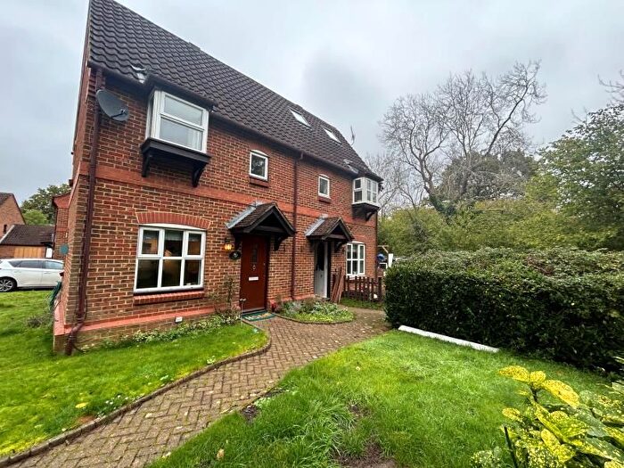 1 Bedroom Property To Rent In Ockley Court, Burpham, Guildford, GU4