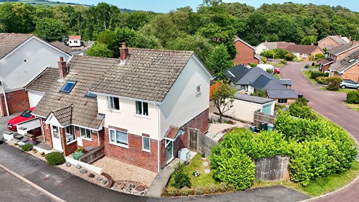 3 Bedroom Semi-Detached House For Sale In Kiln Close, Bovey Tracey, Newton Abbot, TQ13