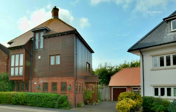 5 Bedroom Detached House For Sale In Roman Way, Shillingstone, Blandford Forum, DT11