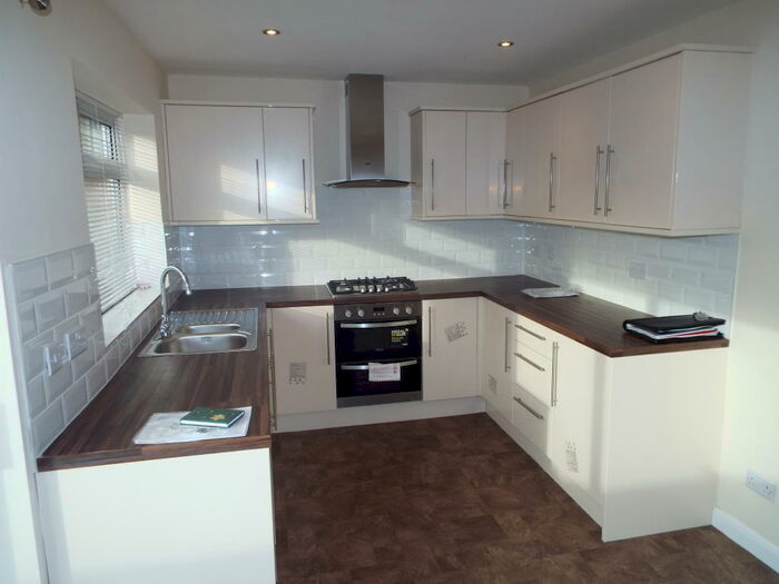 2 Bedroom House To Rent In Medawar Close, Clifton, NG11