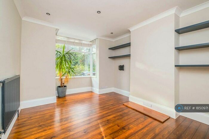 3 Bedroom Terraced House To Rent In Church Road, Addlestone, KT15