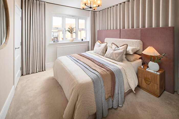 4 Bedroom Detached House For Sale In Hitches Lane, Crookham Village, Fleet, GU51