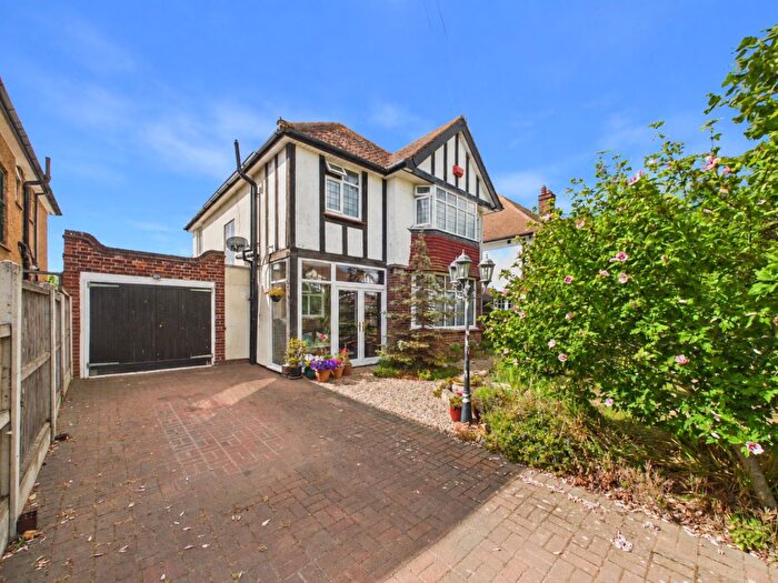 3 Bedroom Detached House For Sale In Omer Avenue, Margate, CT9