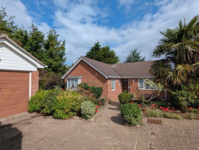 3 Bedroom Bungalow For Sale In Fairfield Gardens, Sandown, PO36