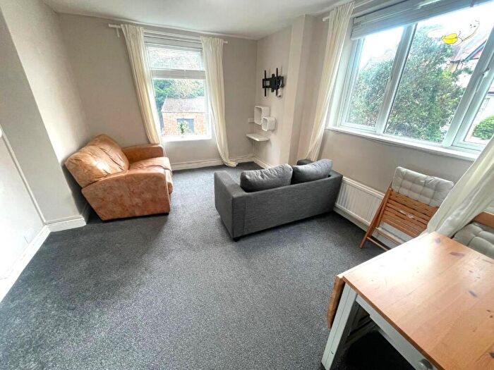 2 Bedroom Flat To Rent In Mountfield Road, Finchley, N3