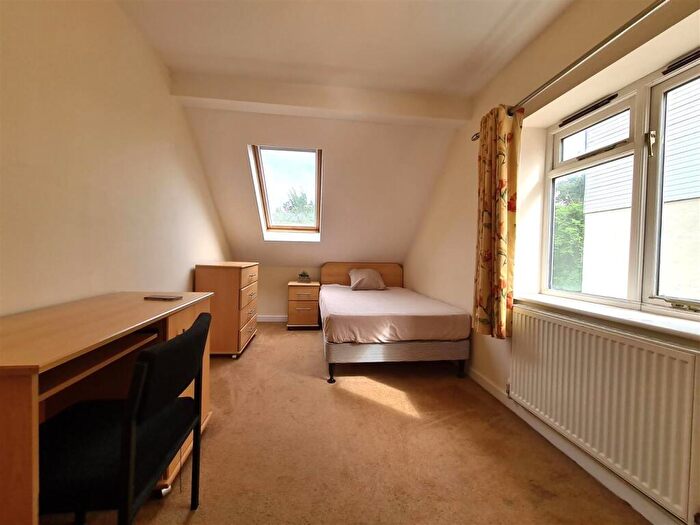 1 Bedroom House To Rent In Rooms Available At Elizabeth Way, Cambridge, CB4