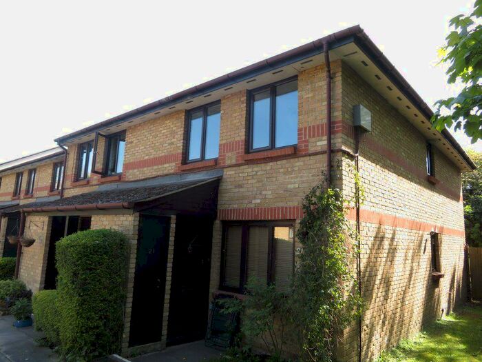 1 Bedroom Maisonette To Rent In Maple Gate, Loughton, IG10