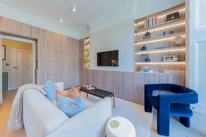 1 Bedroom Flat To Rent In Alderney Street, London, SW1V