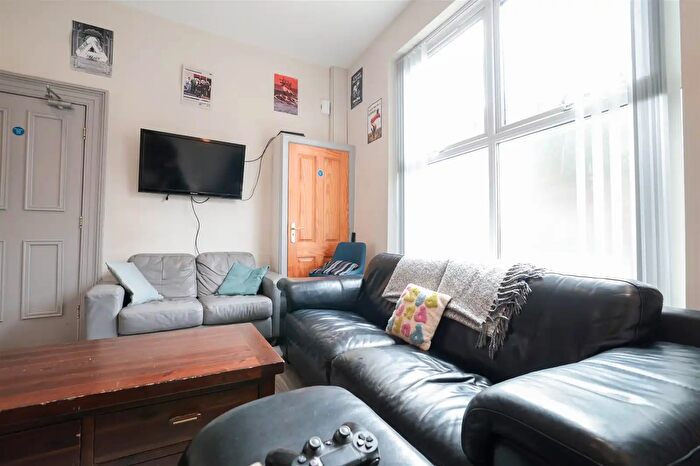 5 Bedroom Terrace House For Sale In Rugby Road, Belfast, BT7