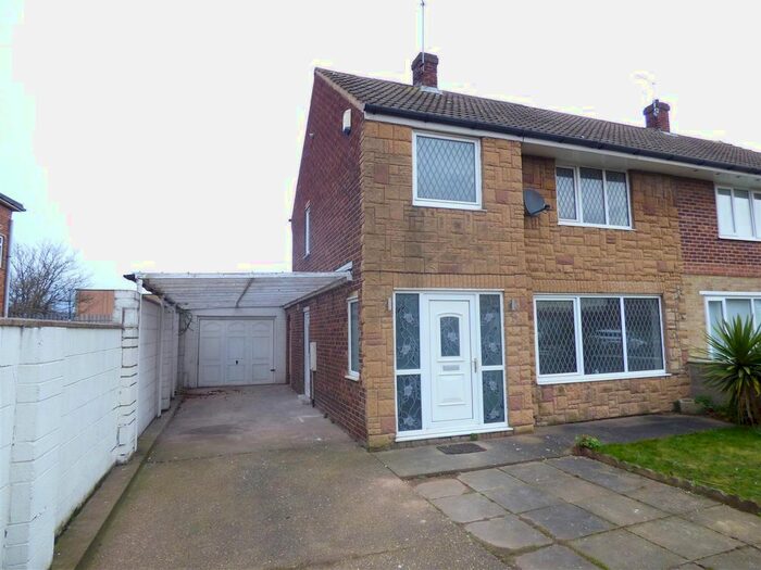 3 Bedroom Semi-Detached House To Rent In Chiltern Avenue, Knottingley, WF11
