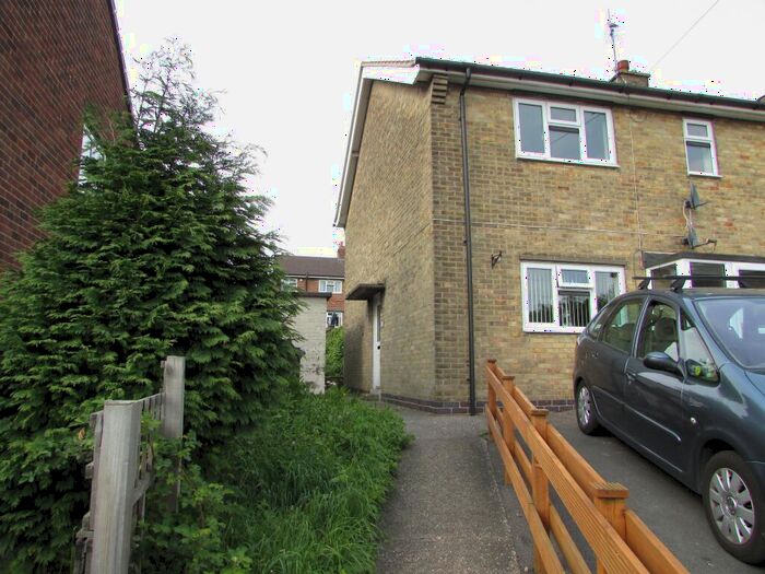 2 Bedroom Flat To Rent In Forman Close, Swadlincote, DE11
