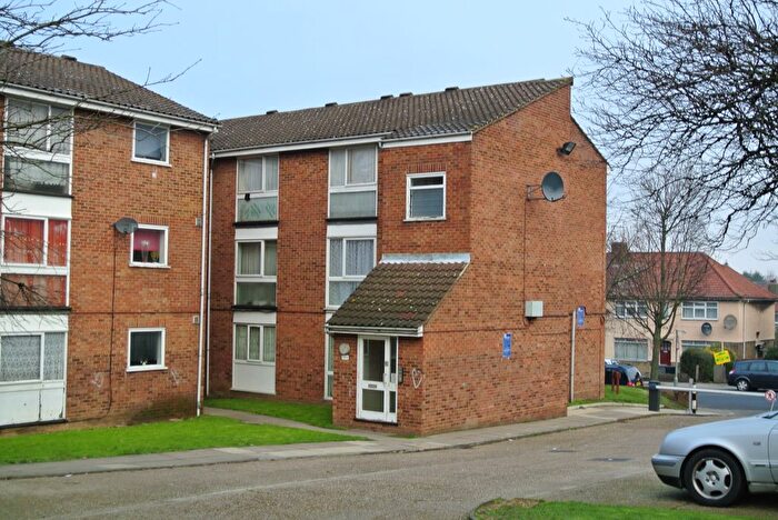 1 Bedroom Flat For Sale In Neasden Lane North, Neasden, London, NW10