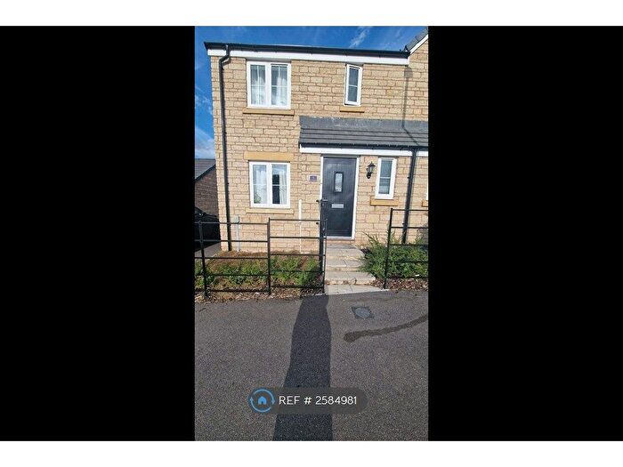 3 Bedroom Semi-Detached House To Rent In Gregor Drive, Calne, SN11