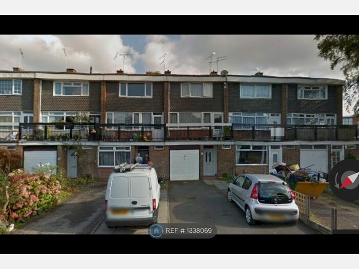 3 Bedroom Terraced House To Rent In Mundy Close, Derby, DE1