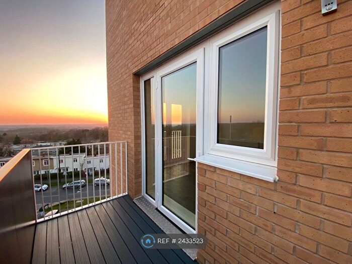 2 Bedroom Flat To Rent In Vista House, Hatfield, AL10