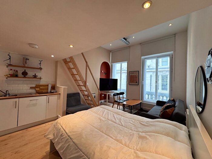Studio To Rent In The Guildhall Tavern (), Guildhall Place, Cardiff, CF10