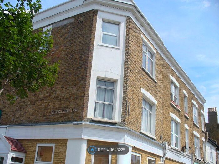 2 Bedroom Flat To Rent In Balham, London, SW12