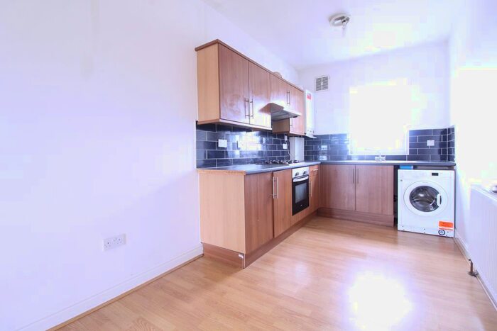 1 Bedroom Flat To Rent In Hoe Street, London, E17