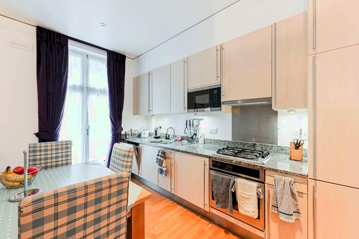 1 Bedroom Flat To Rent In Victoria Street, Pimlico, London, SW1H