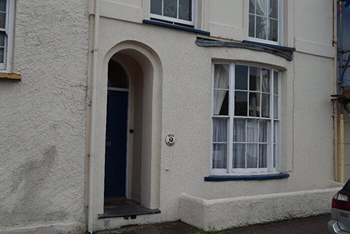 1 Bedroom Flat To Rent In South Street, Newport, Barnstaple, EX32