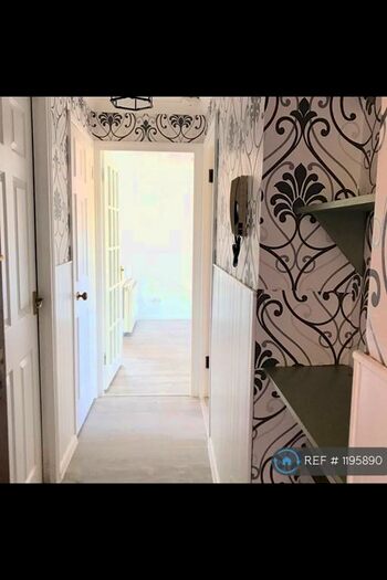 1 Bedroom Flat To Rent In Westbury Close, Whyteleafe, CR3