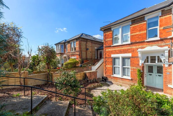 2 Bedroom Flat To Rent In Mount Adon Park, East Dulwich, SE22