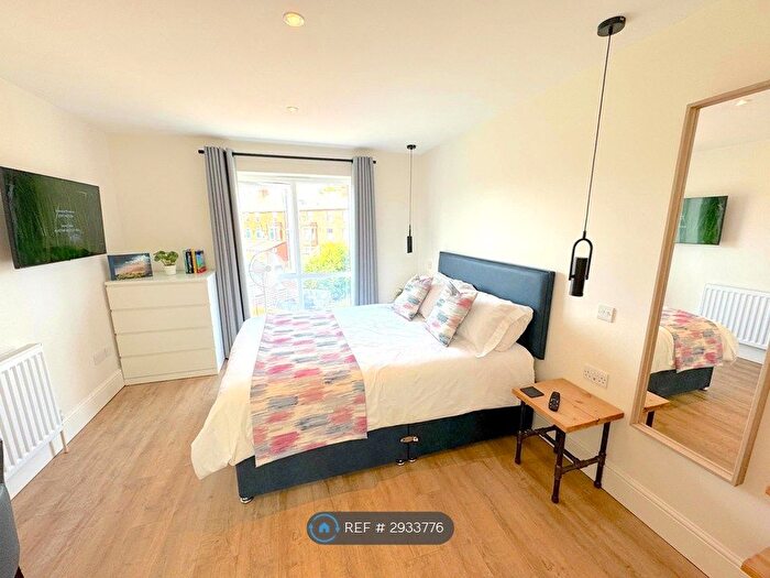 Studio To Rent In West Bridgford, Nottingham, NG2