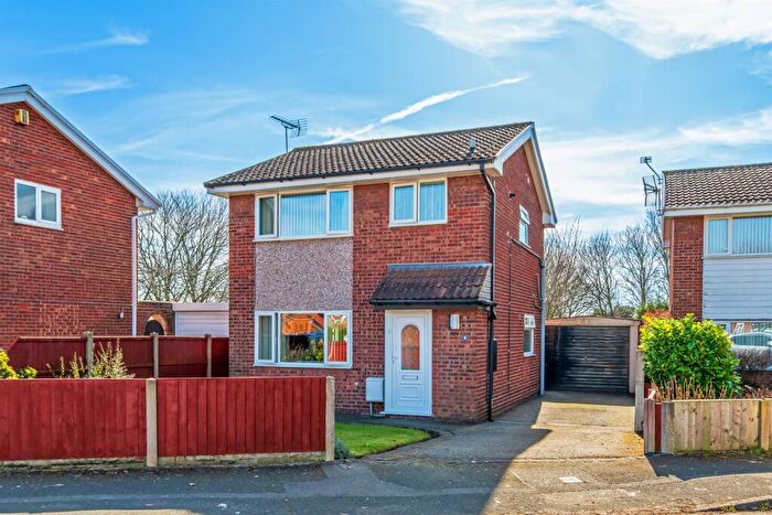 3 Bedroom Detached House For Sale In Willow Grove, Elton, Chester, CH2