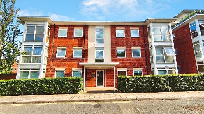 1 Bedroom Flat For Sale In Kerr Place, Aylesbury, Buckinghamshire, HP21