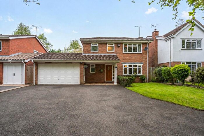 4 Bedroom Detached House For Sale In Cloudbridge Drive, Solihull, B92