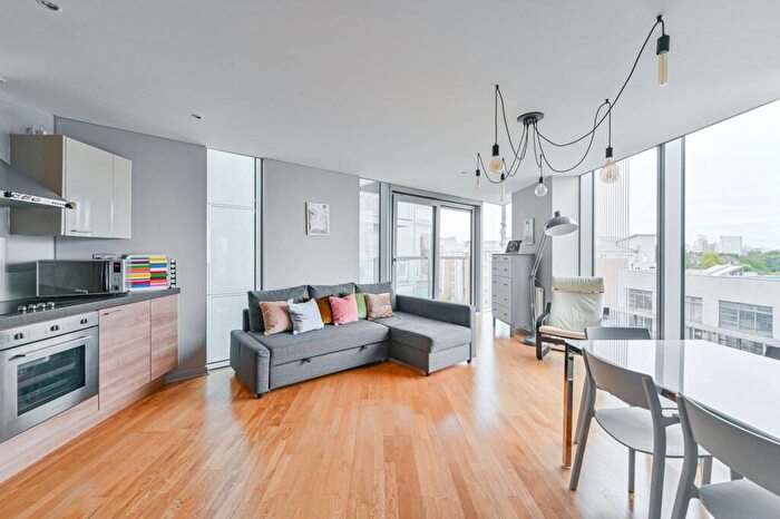 3 Bedroom Flat For Sale In Cavatina Point, Deptford, London, SE8