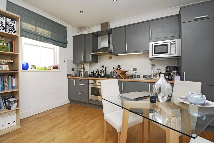 1 Bedroom Flat To Rent In Upper Street, Islington, N1