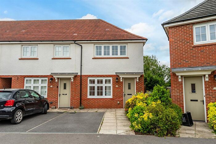 2 Bedroom End Of Terrace House To Rent In Farro Drive, York, YO30
