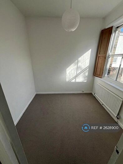2 Bedroom Flat To Rent In Alexandra Road, London, N8