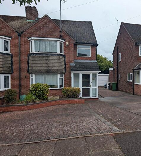 3 Bedroom Semi Detached House To Rent In Wimperis Way, Pheasey Estate, B43