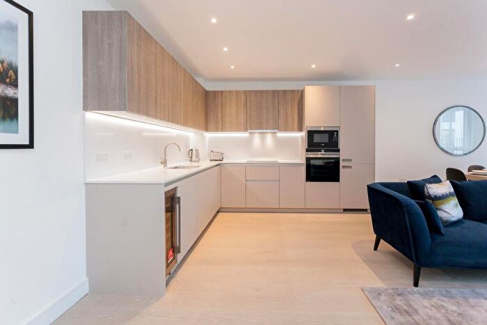 2 Bedroom Apartment To Rent In The Avenue, London, NW6