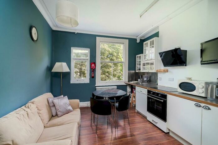 1 Bedroom Flat To Rent In Primrose Gardens, Belsize Park, NW3