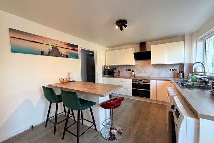 3 Bedroom Property To Rent In Garrett Grove, Nottingham, NG11