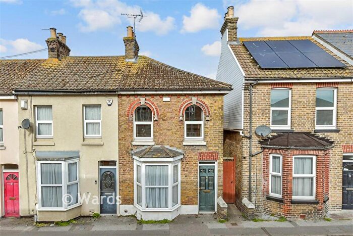2 Bedroom End Of Terrace House For Sale In Newington Road, Ramsgate, Kent, CT12