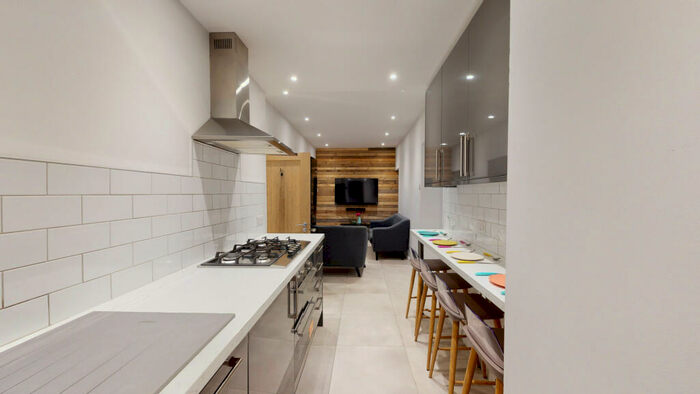 4 Bedroom House To Rent In Garden Flat, Cotham Gardens, Bristol, Bristol, BS6