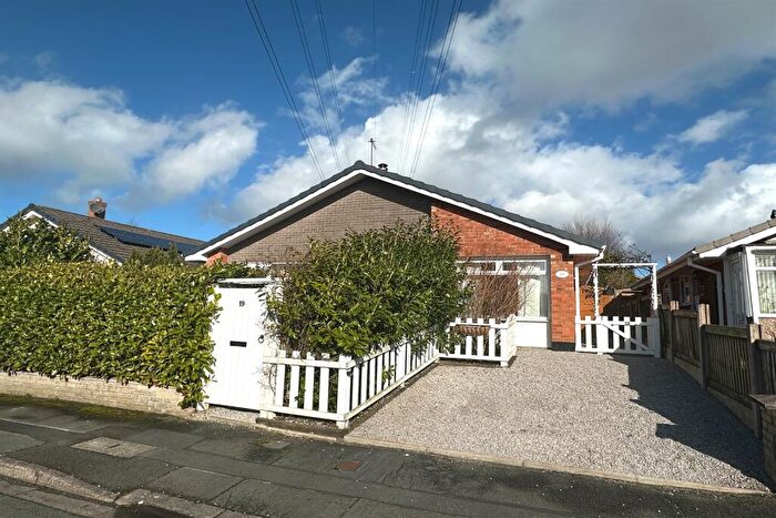 3 Bedroom Detached Bungalow To Rent In Erw Goed, Mold, CH7