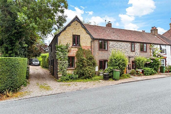 2 Bedroom End Of Terrace House For Sale In Canterbury Road, Etchinghill, Kent, CT18