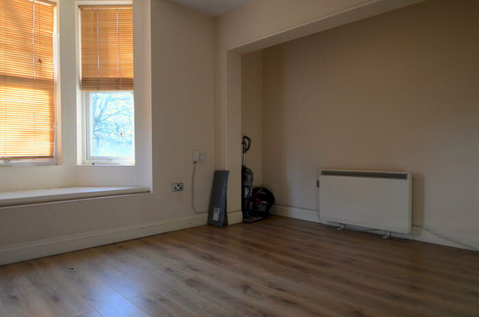 1 Bedroom Flat To Rent In Lynchford Road, GU14
