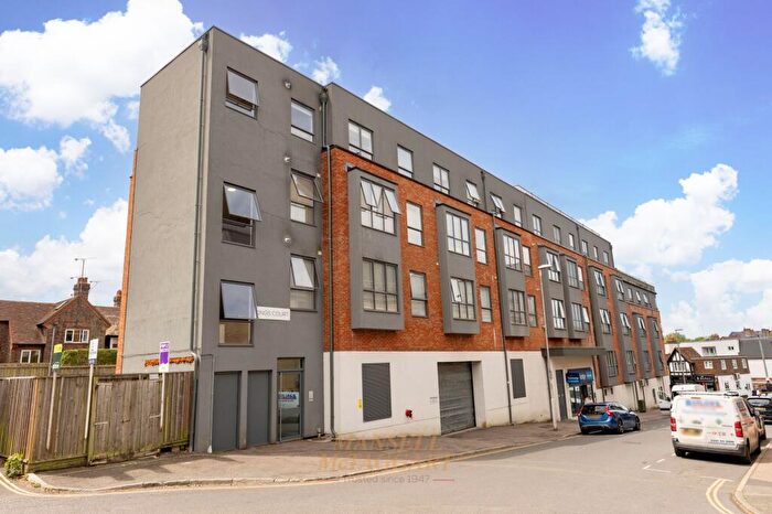 2 Bedroom Apartment For Sale In Little King Street, Kings Court, RH19