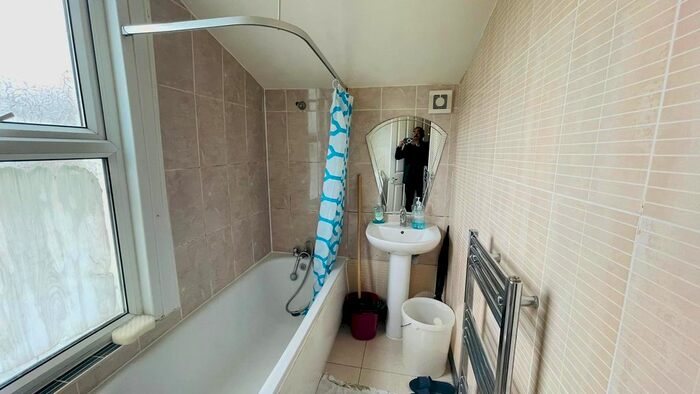 1 Bedroom Flat To Rent In Ashley Road, London, E7