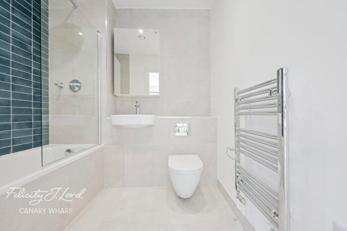 2 Bedroom Apartment To Rent In Trego Road, London, E9