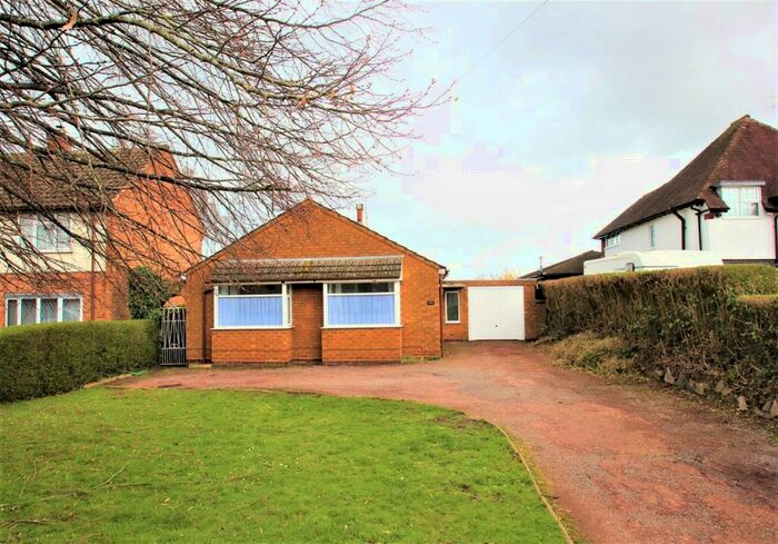 3 Bedroom Bungalow To Rent In Alcester Road, Studley, B80