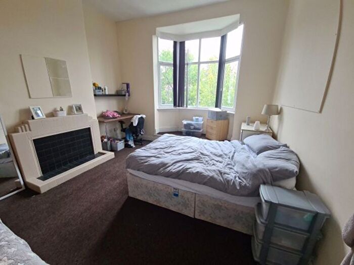 9 Bedroom Semi Detached House To Rent In Hyde Park Terrace, Leeds, LS6