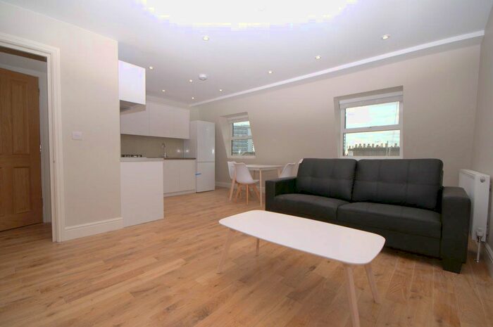 1 Bedroom Flat To Rent In Sutherland Avenue, Maida Vale, London, W9